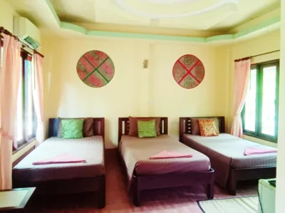 Habitación triple con vistas al jardín — Seaboard Bungalow